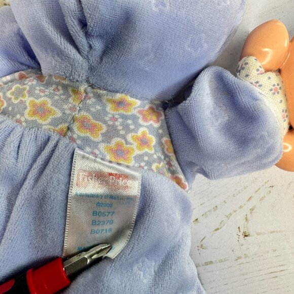 Fisher Price First Baby Doll Soft Body Pink Bow Rattle 2002 Purple Outfit - Picture 5 of 6